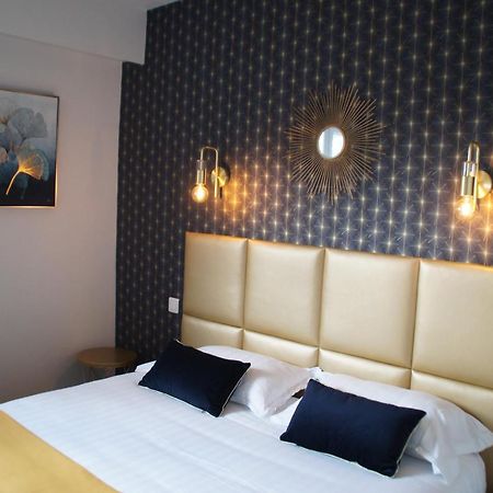 פוזוז' Logis Hotel De La Bruyere מראה חיצוני תמונה