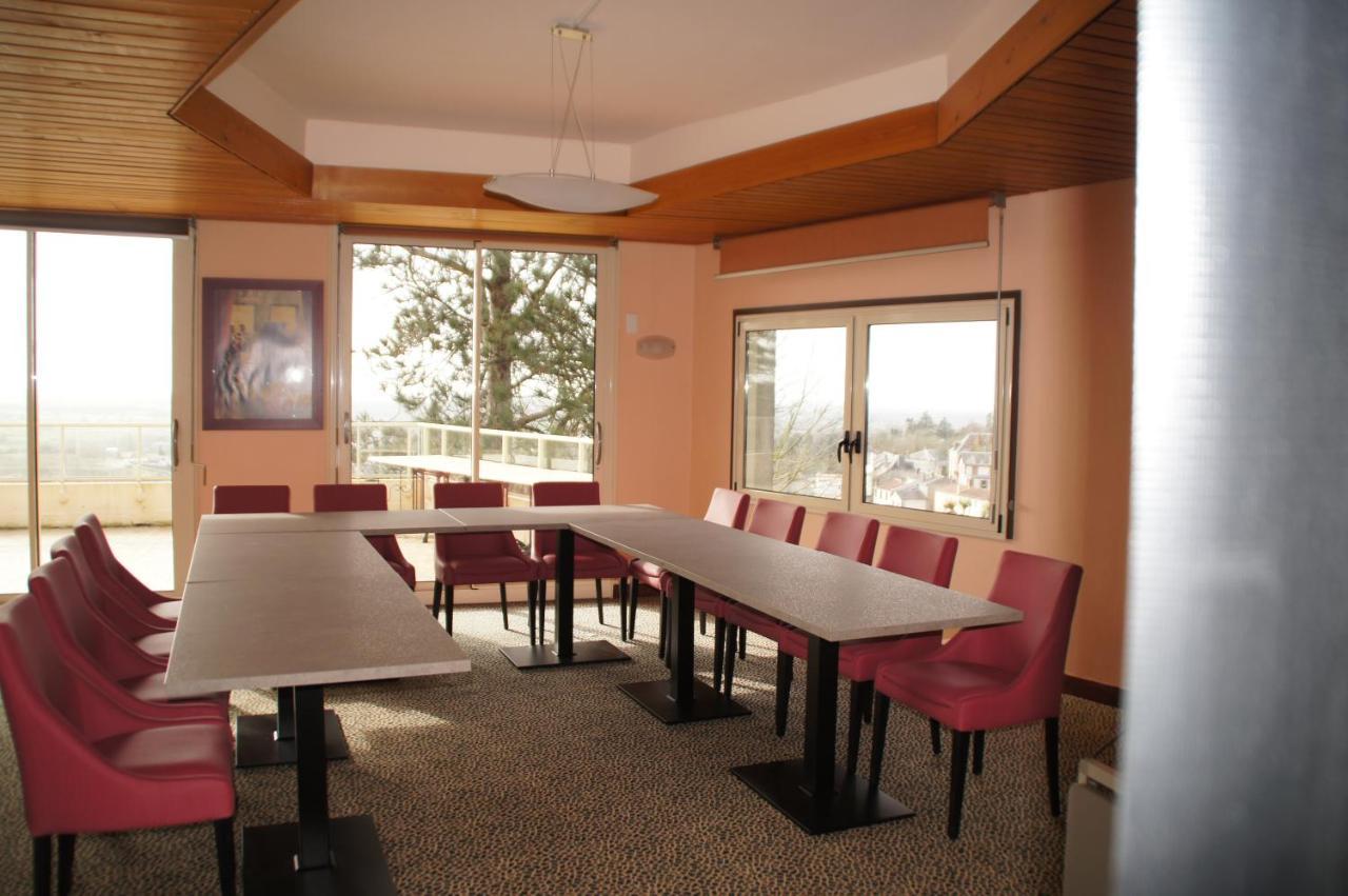 פוזוז' Logis Hotel De La Bruyere מראה חיצוני תמונה
