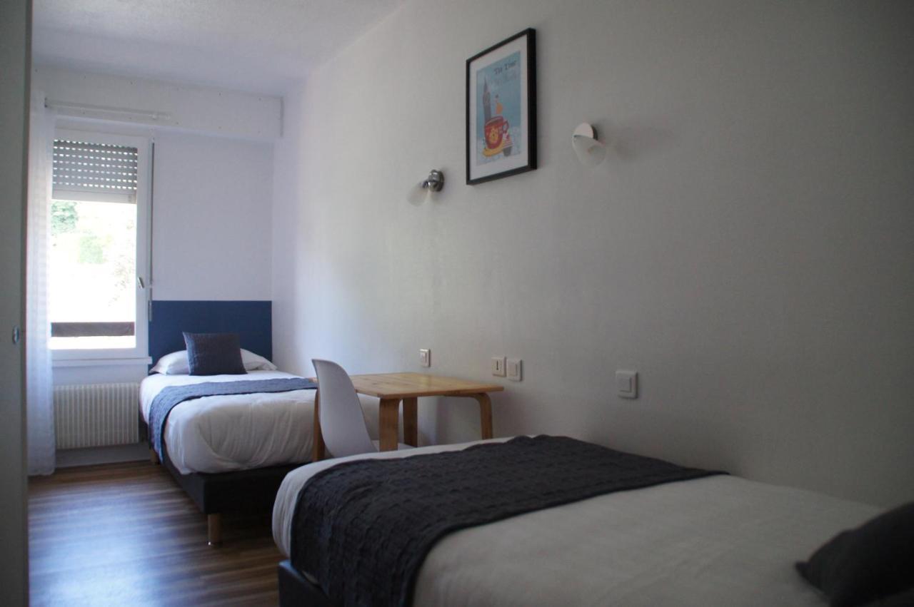 פוזוז' Logis Hotel De La Bruyere מראה חיצוני תמונה