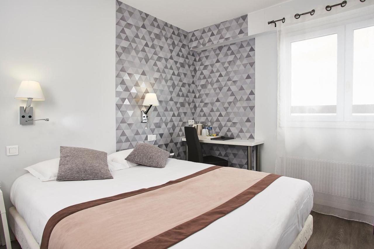 פוזוז' Logis Hotel De La Bruyere מראה חיצוני תמונה